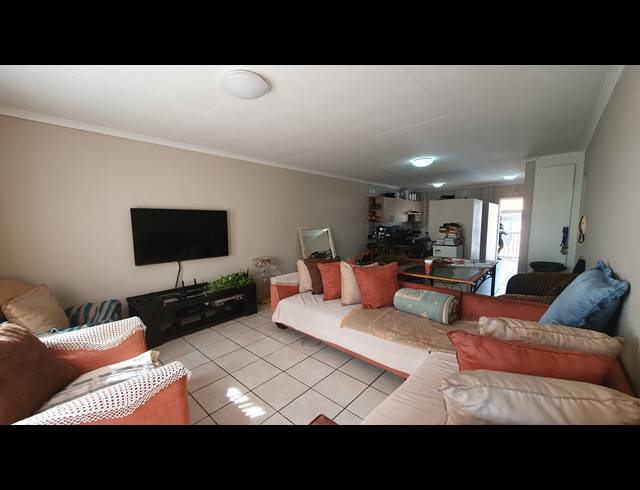 2 BEDROOM SECTIONAL TITLE FOR SALE IN NEW REDRUTH